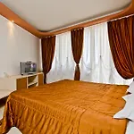 Хотел Family Gold Pearl (adults Only) 3*
