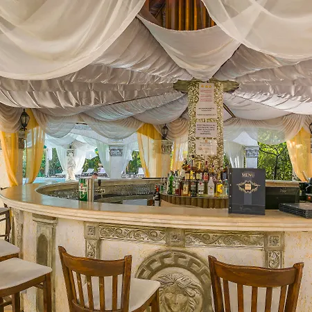 Хотел Family Gold Pearl (adults Only) 3*