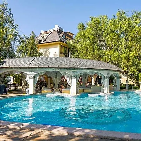 Family Gold Pearl (adults Only) فندق