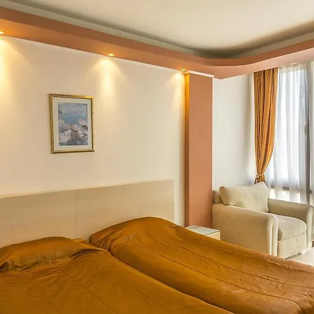 Family Gold Pearl (adults Only) 호텔 3*