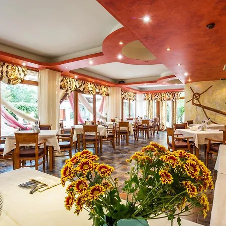 Хотел Family Gold Pearl (adults Only) 3*